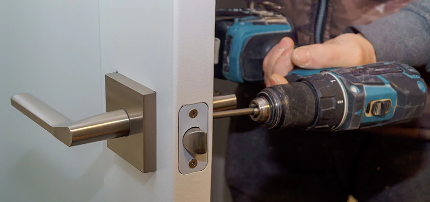 Broken Door Handle Lock Repair in Pleasant Hill, California